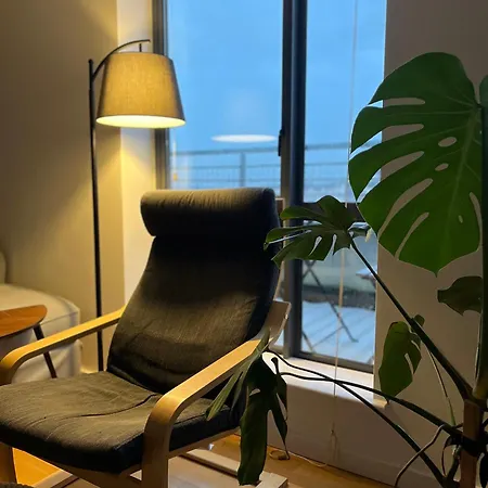 Rum i privatbostad The King Size Bed And Private Bathroom *