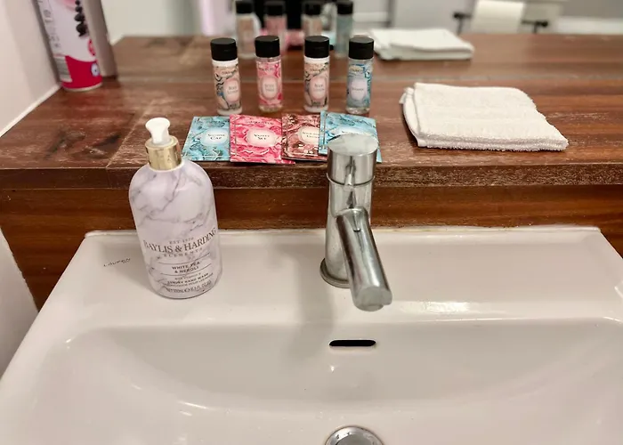 民宿 The King Size Bed And Private Bathroom *